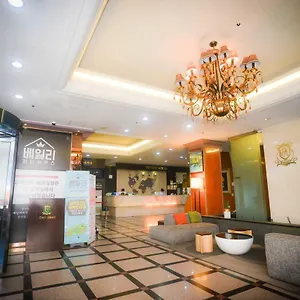 Noblesse Hotel